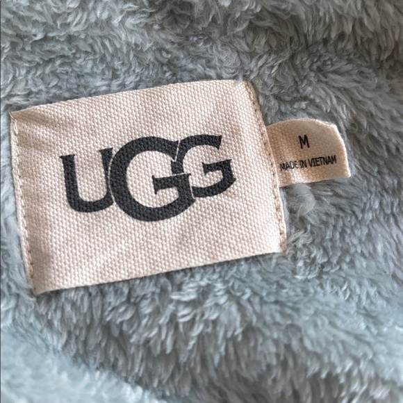 UGG Robe - Picture 3 of 7